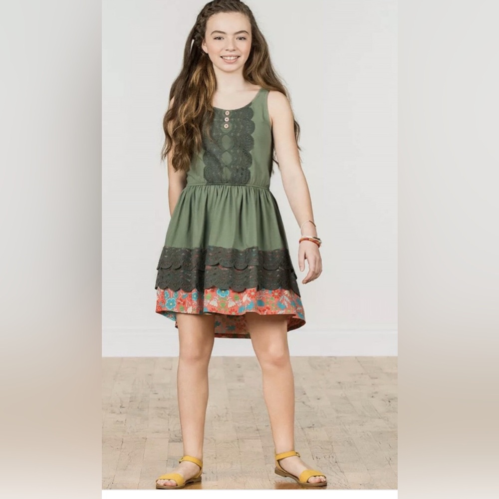 Matilda Jane 435 dress Stylish Green and Floral Big grils  Dress size 10